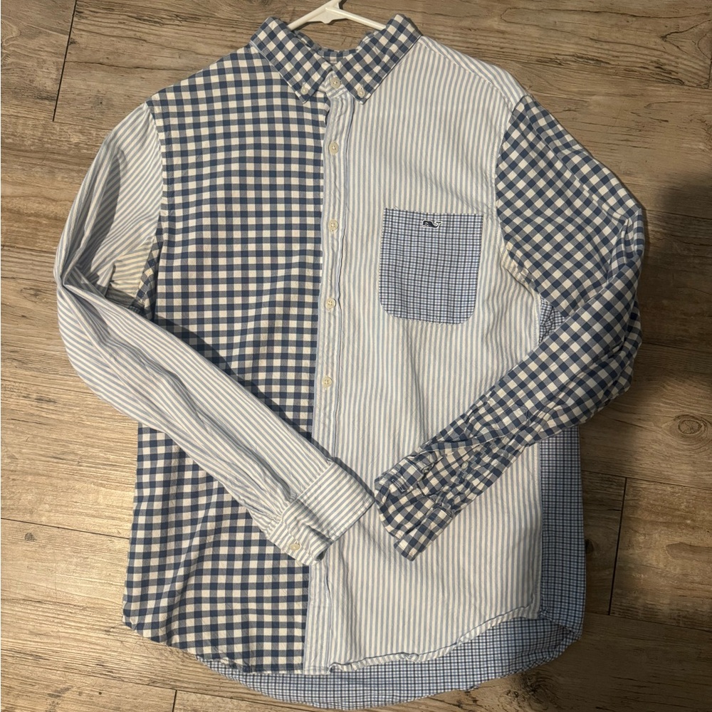 Vineyard Vines Button Down - image 1